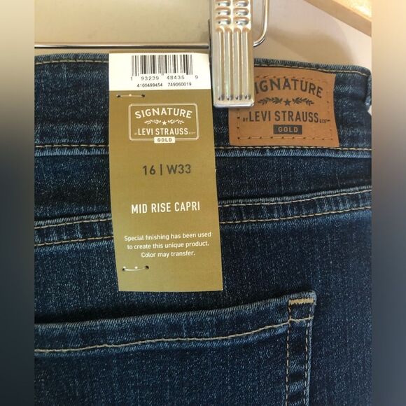 🐱 Levi’s | NEW Capri Jeans - Picture 3 of 6